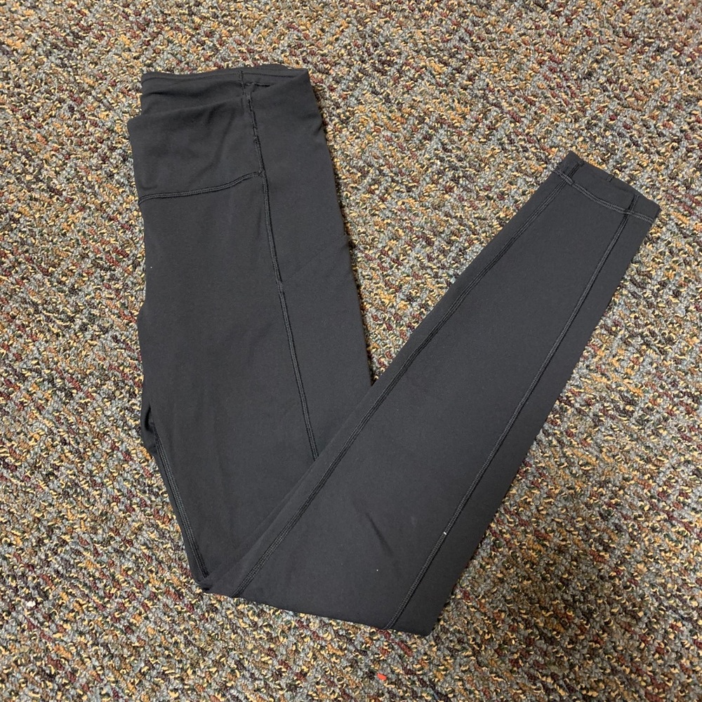 Black lululemon leggings